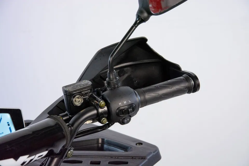 XTR E-VENOM detail 27
